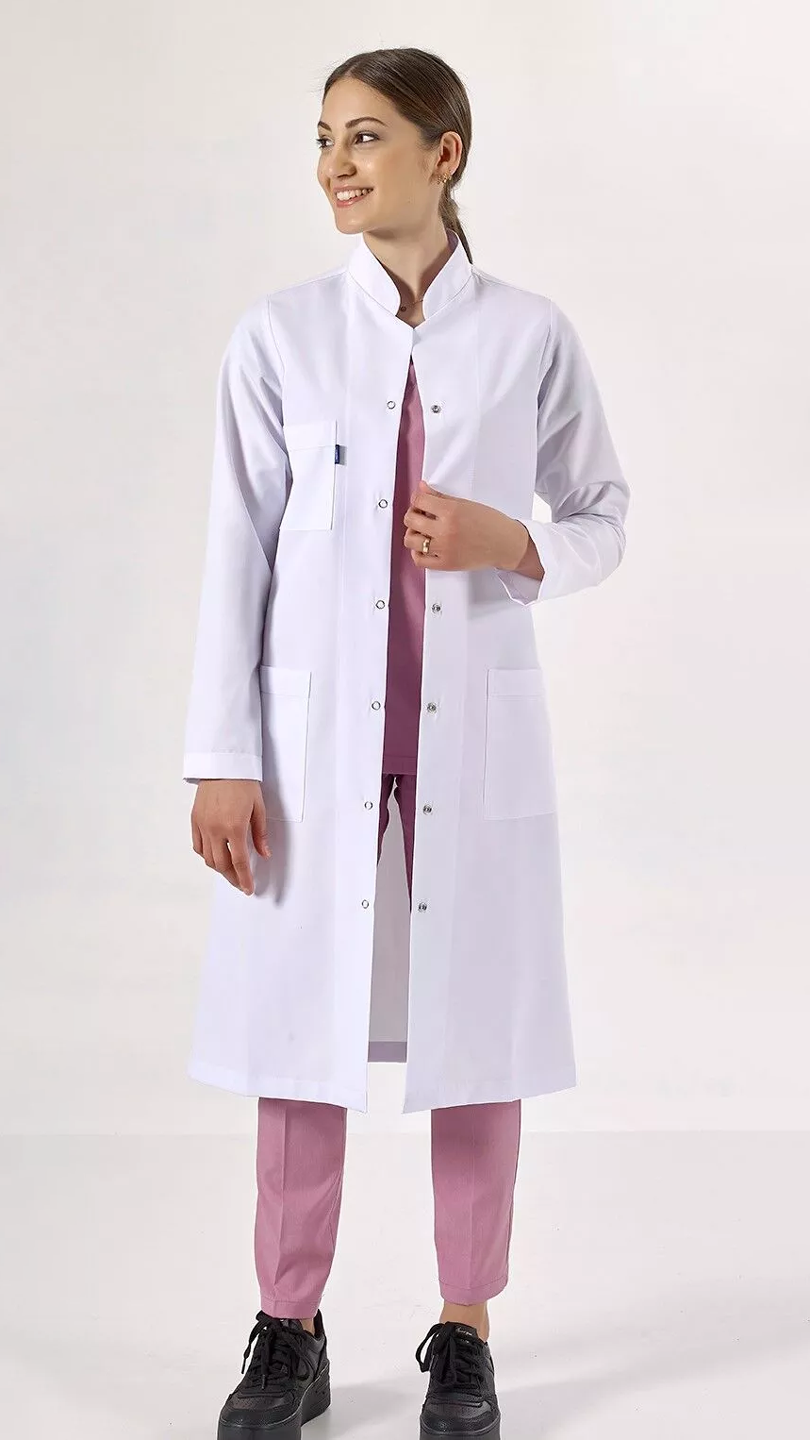 Ženski medicinski mantili